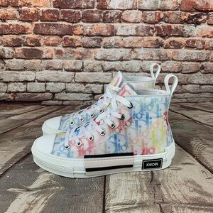 New Womens Designer Sneakers Size 8 EU 39